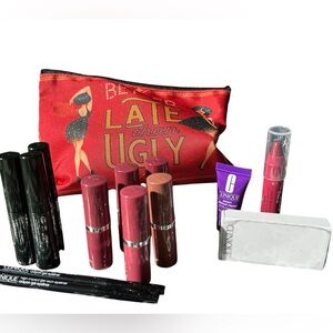 Clinique Eyeshadow Palette with Earthy Tones